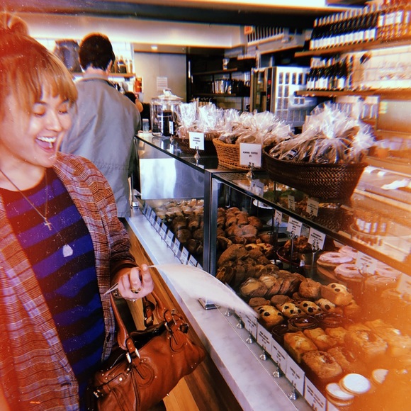 Meet your Posher, Cailan - Picture 2 of 4